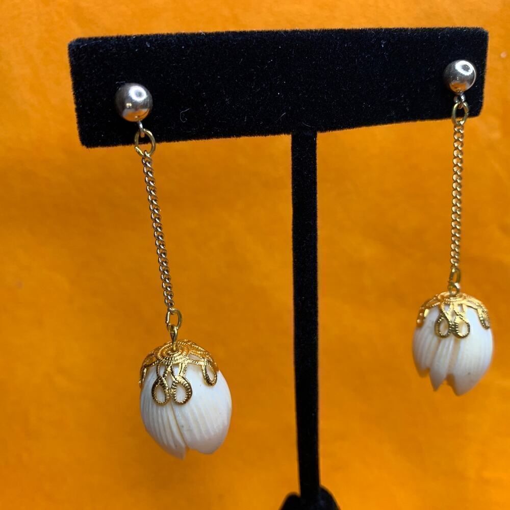 Elegant Off White Plastic Tulip shape dangle earrings, in Gold plate